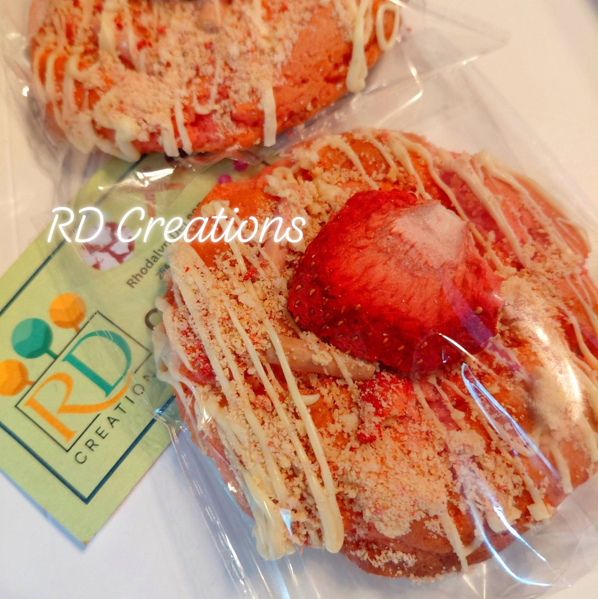 Strawberry Crumble Cookies